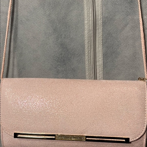 Nice little  pink shimmer evening bag. - Picture 2 of 5